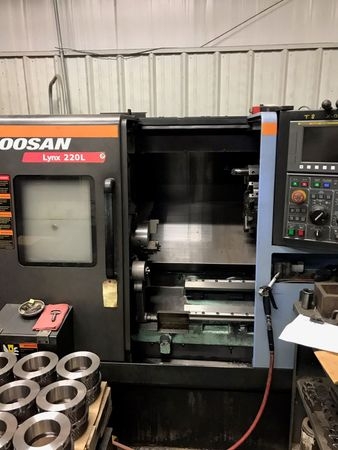 DOOSAN-LYNX 220LC-3681