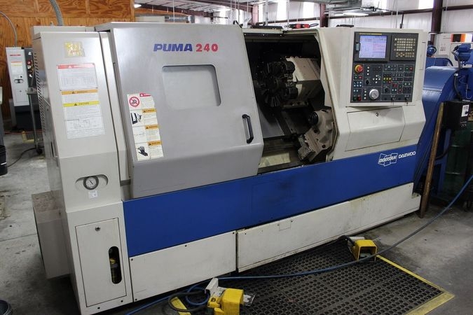 DOOSAN-PUMA 240B-5900