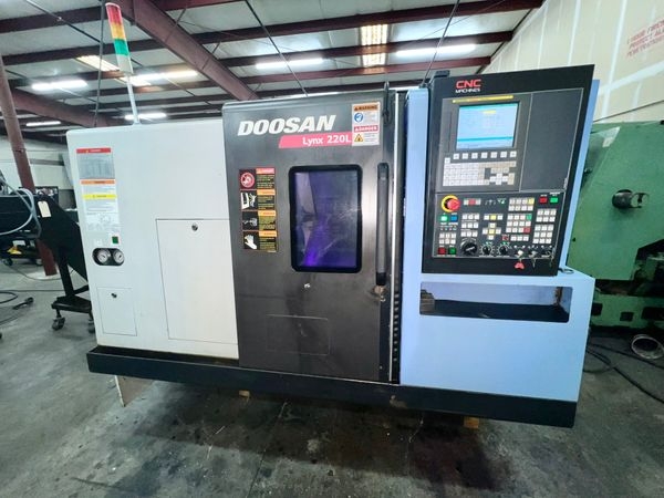 DOOSAN-LYNX 220LC-6681