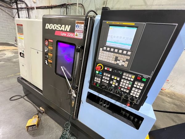 DOOSAN-LYNX 220LC-6672