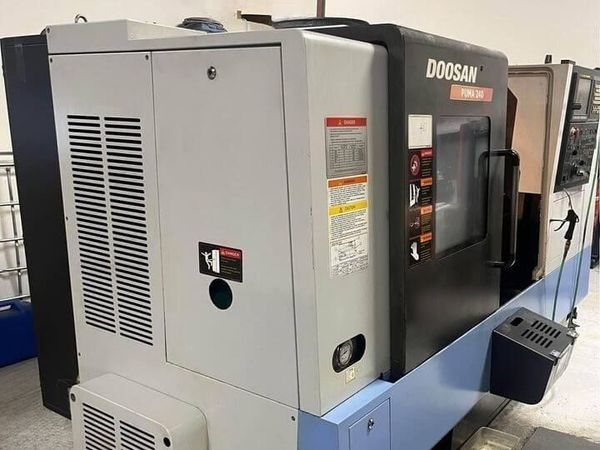 DOOSAN-PUMA 240B-11250