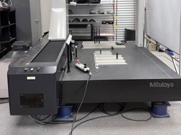 MITUTOYO-CRYASTA APEX S 121210-12868