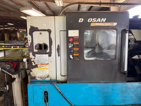 DOOSAN-PUMA 300LC-13657