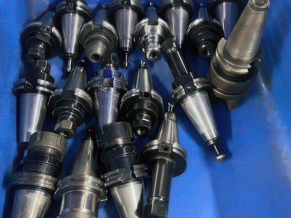 ASSORTED-CAT40 TOOLHOLDERS-14352