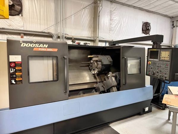 DOOSAN-PUMA 300LC-12495