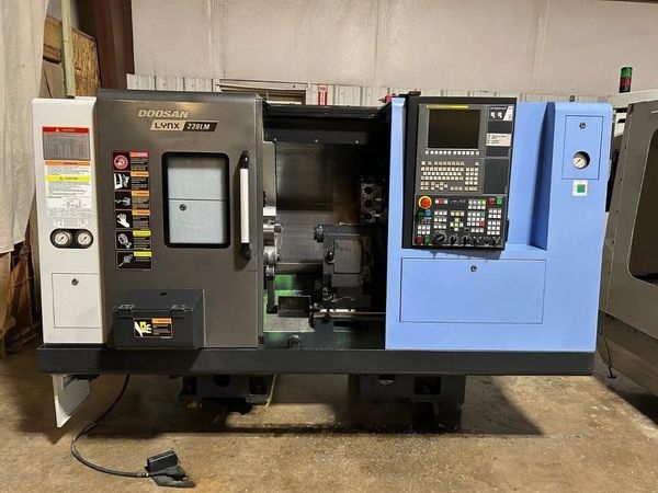 DOOSAN-LYNX 220LMA-13128