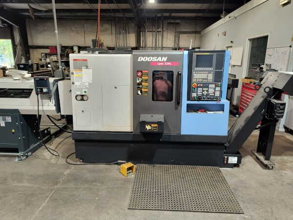 DOOSAN-LYNX 220L-13979