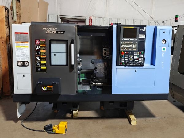 DOOSAN-LYNX 220LMA-13971