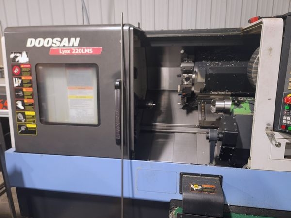 DOOSAN-LYNX 220LMSA-13995