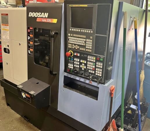 DOOSAN-LYNX 220G-15772