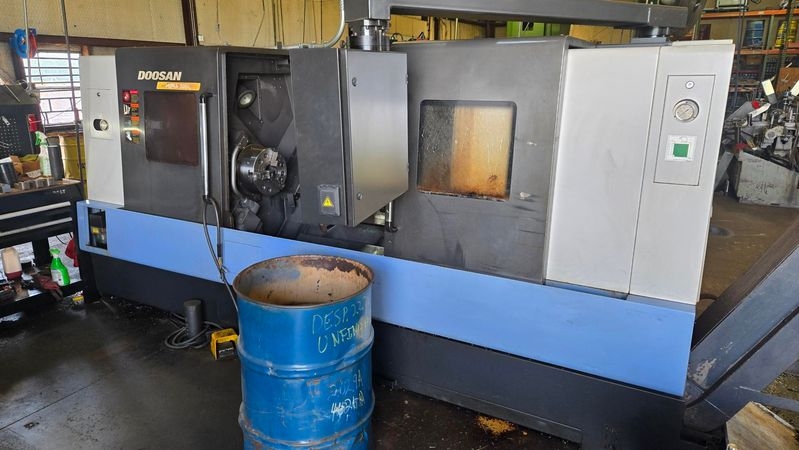 DOOSAN-PUMA 300LC-15588