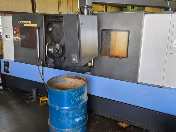 DOOSAN-PUMA 300LC-15588