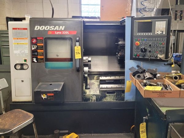 DOOSAN-LYNX 220LC-14941