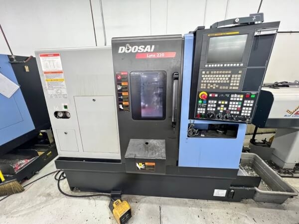 DOOSAN-LYNX 220A-16404