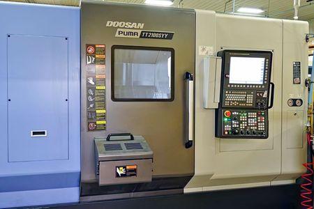 DOOSAN TT2100SYY #9524