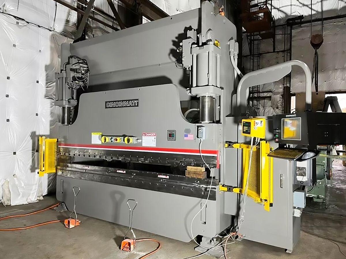 CINCINNATI 230 TON PRESS #8sr3cBWrjYuhHCJ95P32hy7DT