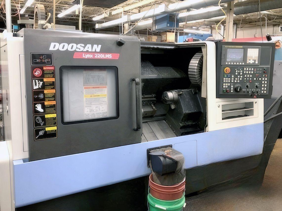 DOOSAN LYNX 220LMSA #qekuATceWelkUHqdJ8WN2PDHg