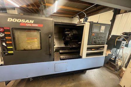 DOOSAN LYNX 300M #12989