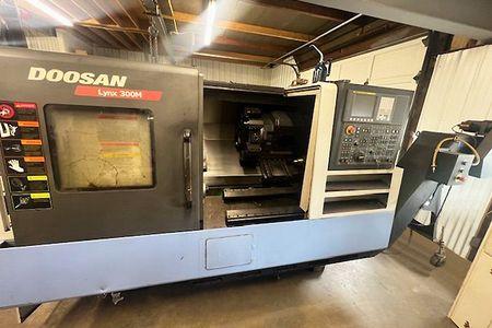 DOOSAN LYNX 300M #12989