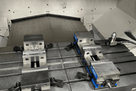 OKUMA GENOS M560V #13207