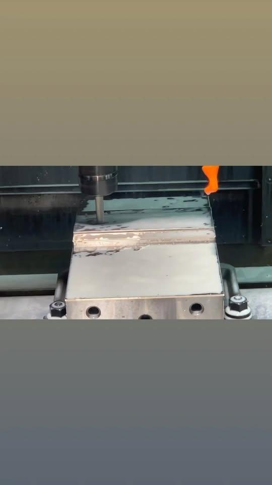 HAAS VF2 #gMdkhswXw19vZtvillThhyKrO