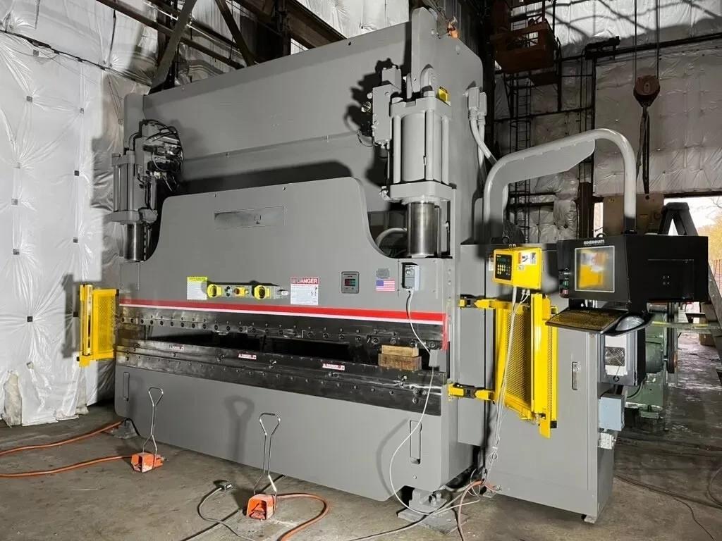 CINCINNATI 230 TON PRESS #L7uKvXUCaEGv6ihTS9TMLU1CK