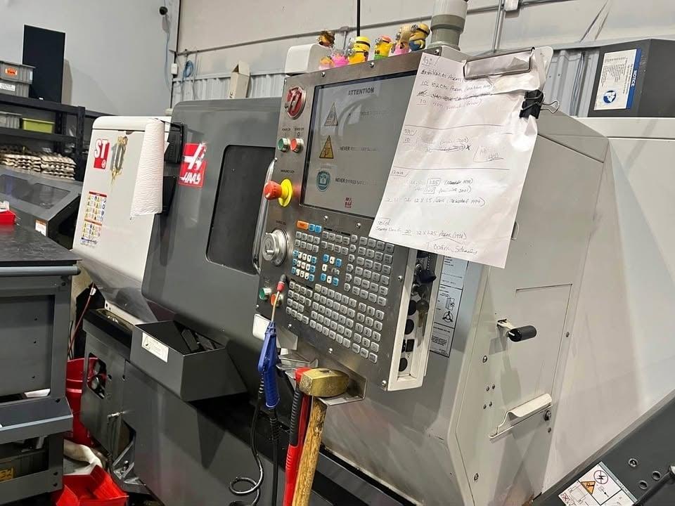 HAAS ST10 #YU6xbMMTUuvRCjeJy8mI1N1Mw