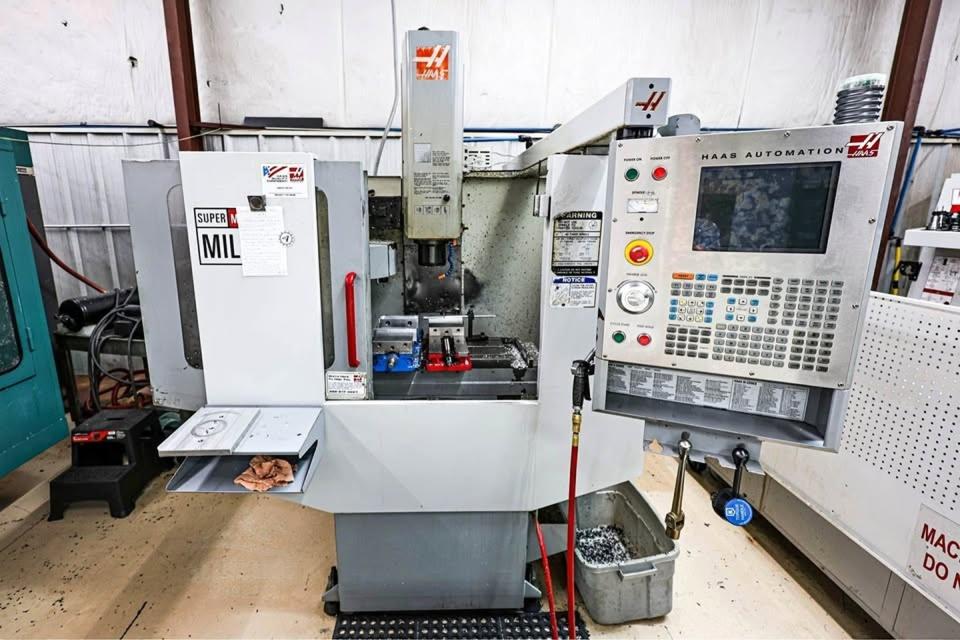 HAAS MINI MILL #A2NWaVQDwXpTYYAUCVVoEDNzJ